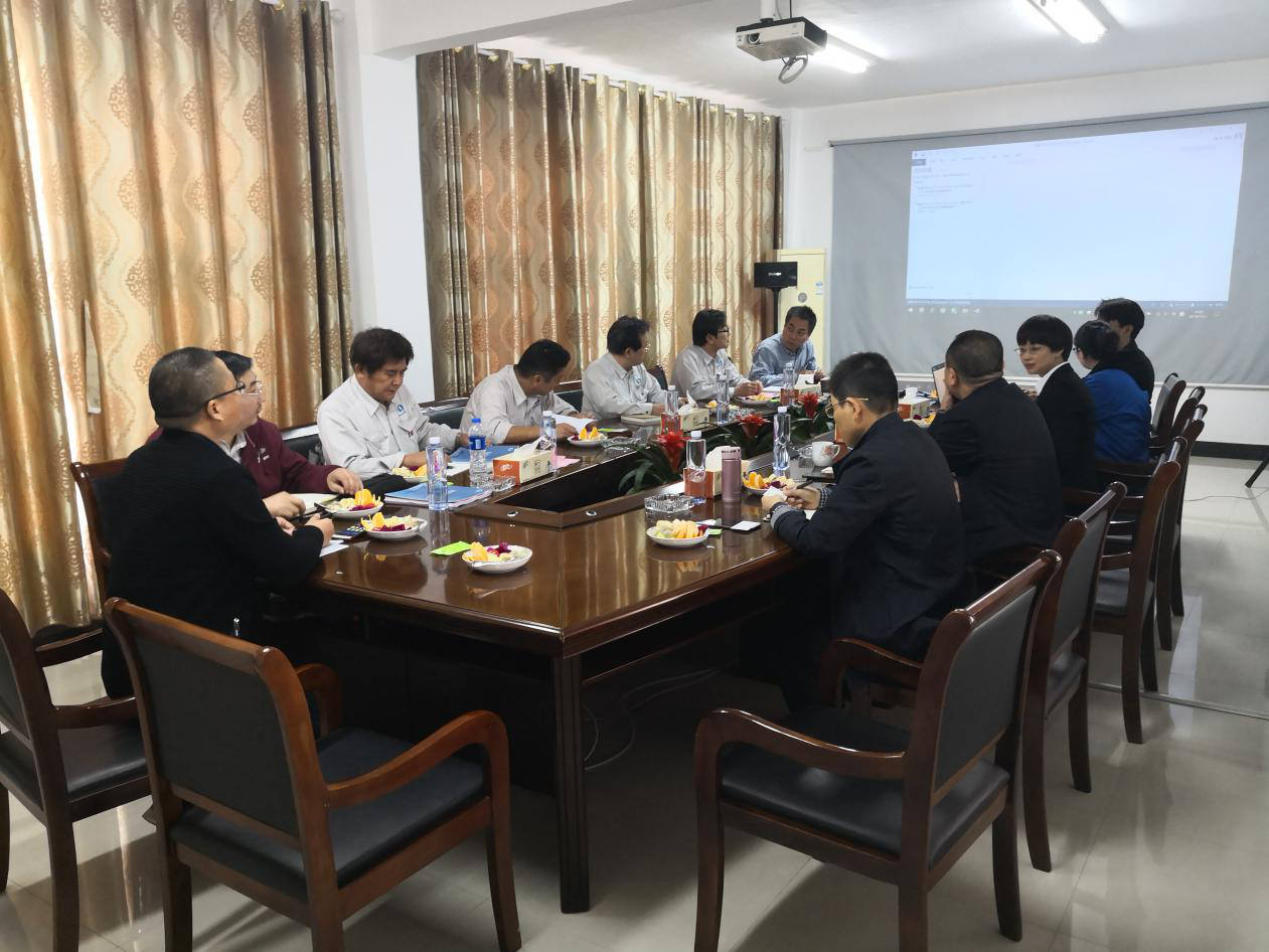 江苏麻豆成人电影会议室与日本客户沟通